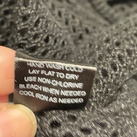 Generation Love Black Open Knit Pullover Long Sleeve Sweater Size Medium - Picture 9 of 9